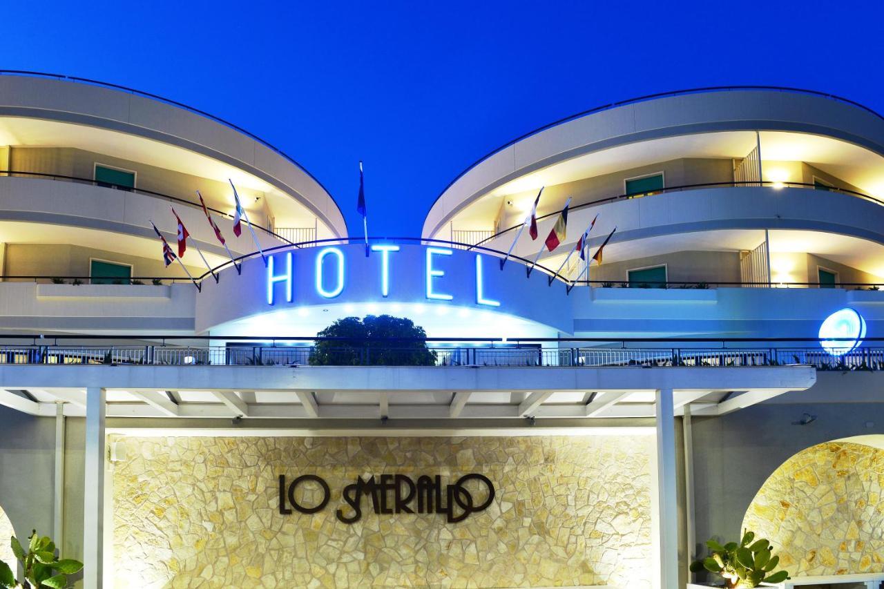 Hotel Lo Smeraldo Cisternino Kültér fotó