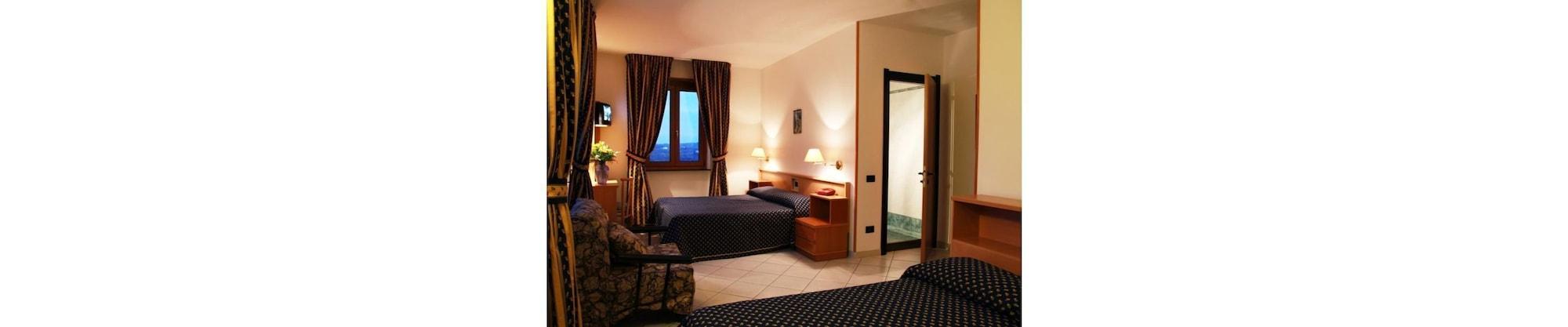 Hotel Lo Smeraldo Cisternino Kültér fotó