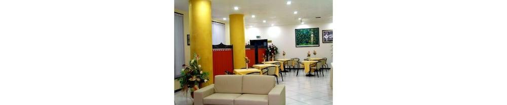 Hotel Lo Smeraldo Cisternino Kültér fotó