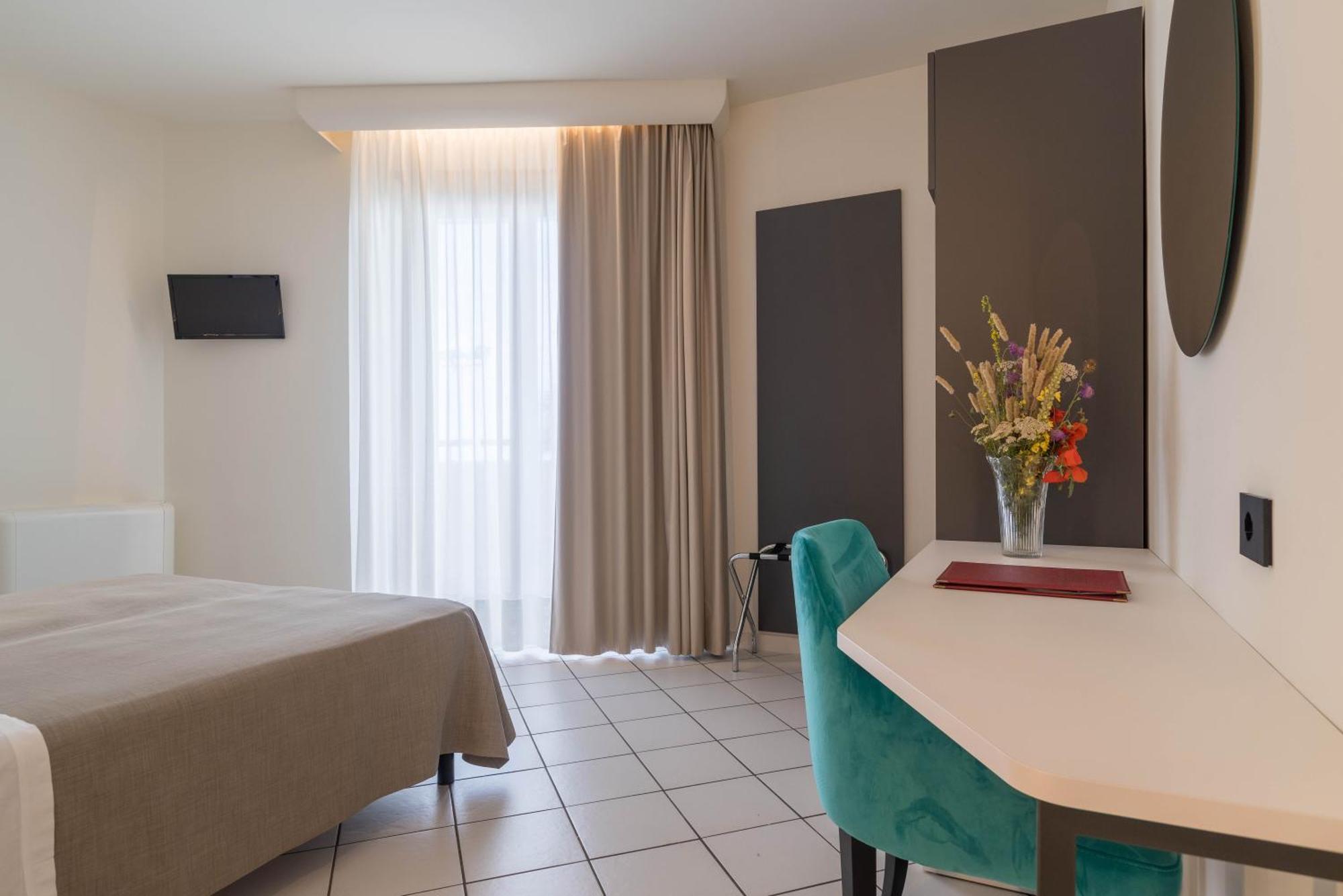 Hotel Lo Smeraldo Cisternino Kültér fotó